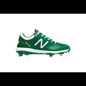 New Balance size 9.5 men’s metal cleats ( green )
